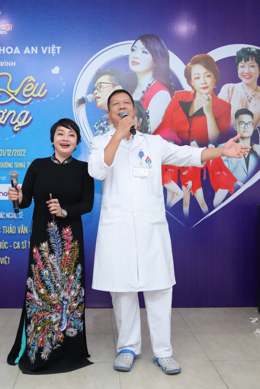nghe si tra my da khoc trong chuong trinh am nhac trao yeu thuong anh 1 nghe si tra my da khoc trong chuong trinh am nhac trao yeu thuong anh 1