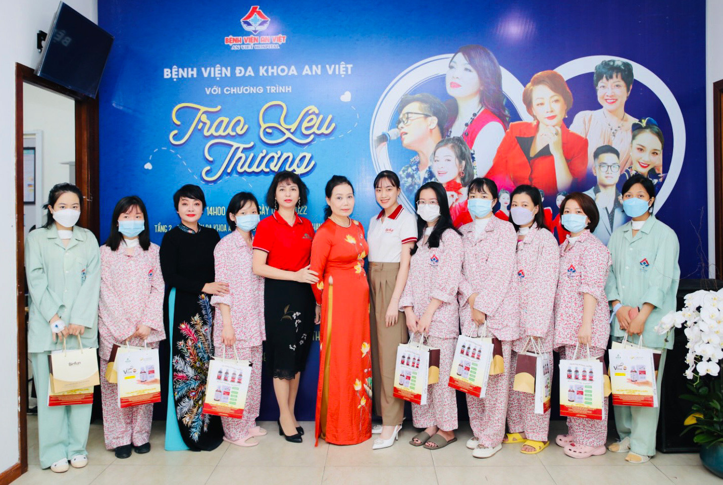 nghe si tra my da khoc trong chuong trinh am nhac trao yeu thuong anh 3 nghe si tra my da khoc trong chuong trinh am nhac trao yeu thuong anh 3