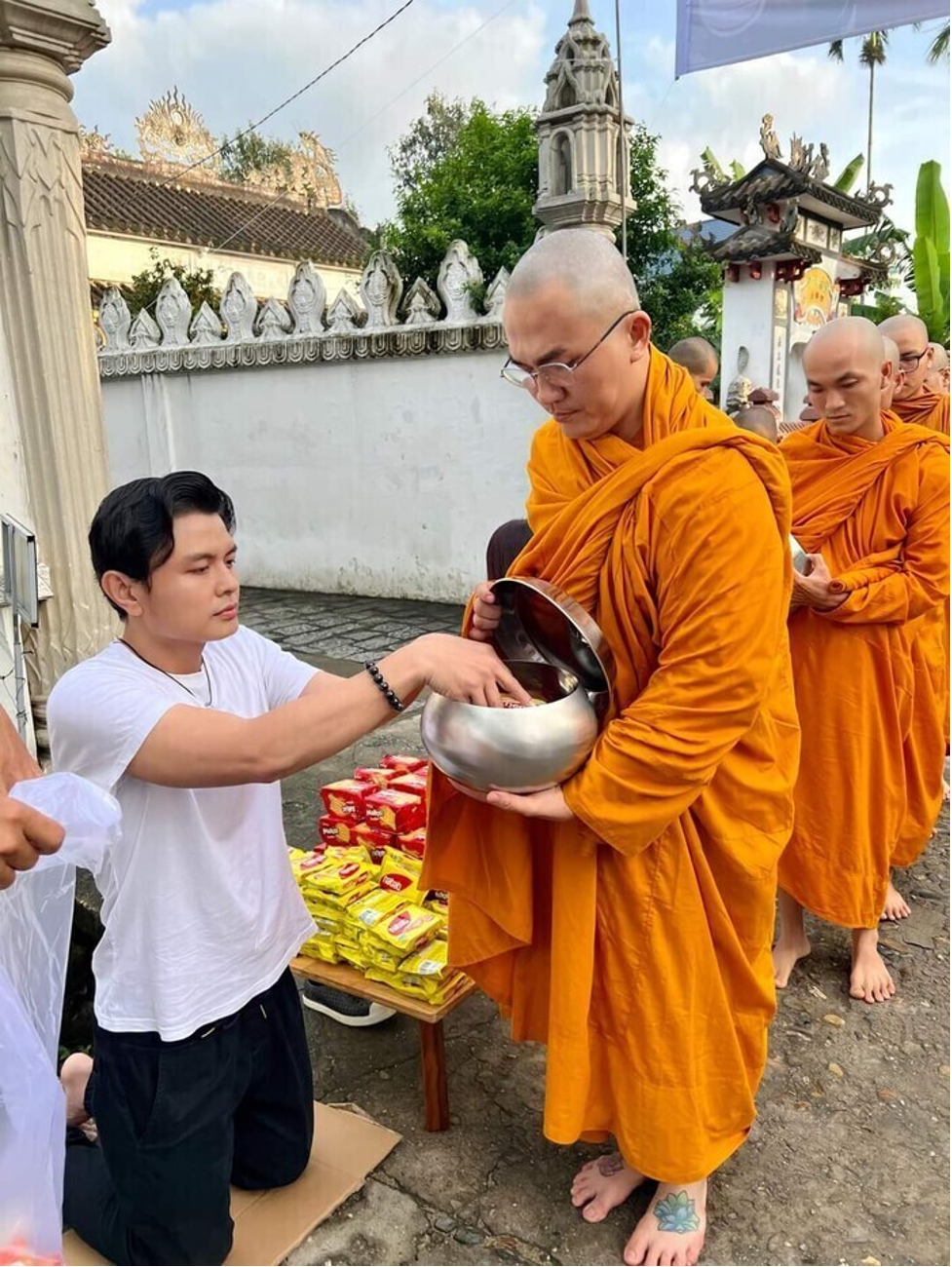 noi got dai nghia vo dang khoa chuan bi xuong toc xuat gia anh 2 noi got dai nghia vo dang khoa chuan bi xuong toc xuat gia anh 2