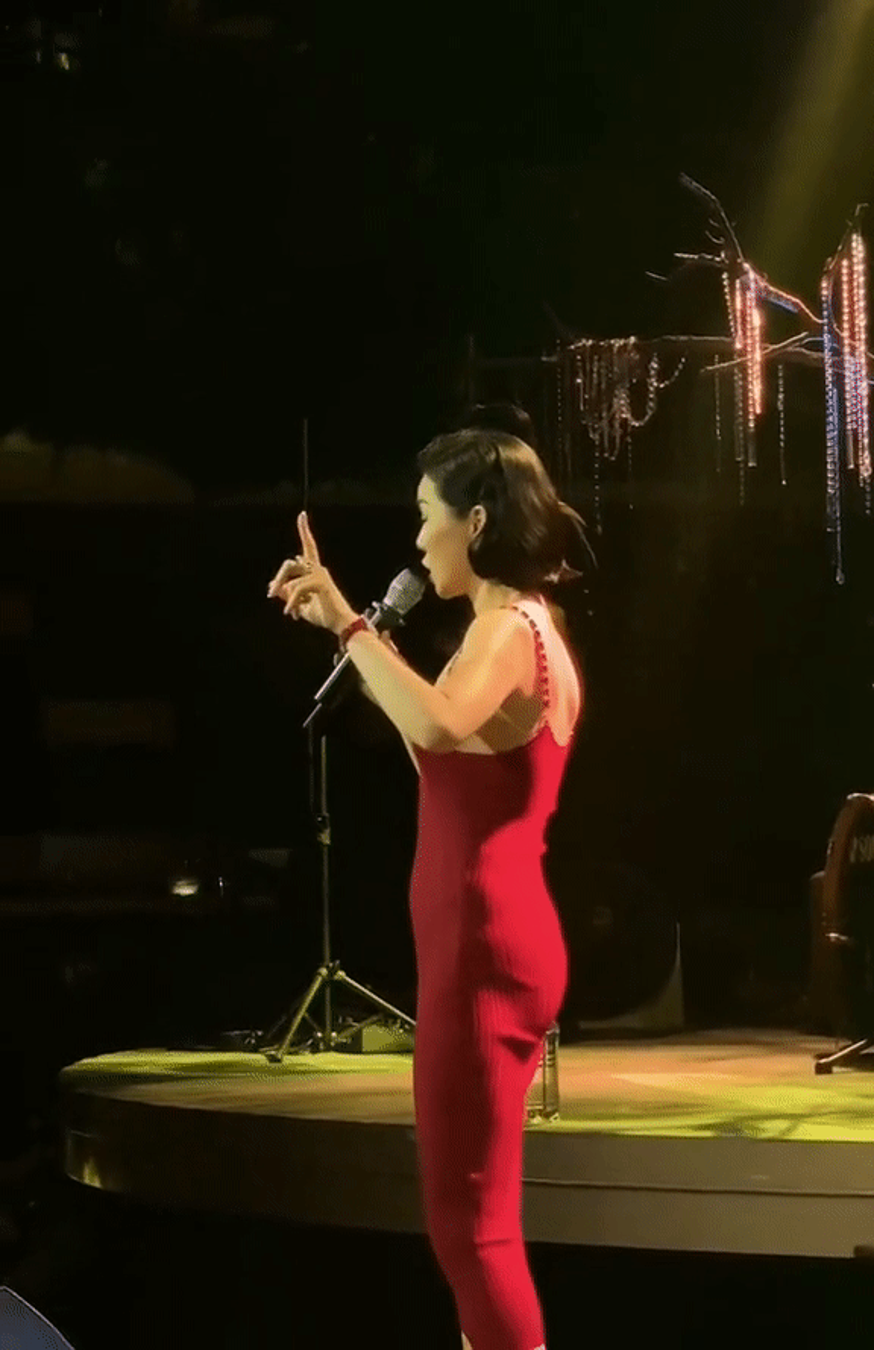 le quyen tiet lo diem khac biet trong giong hat qua gan 20 nam anh 3 le quyen tiet lo diem khac biet trong giong hat qua gan 20 nam anh 3