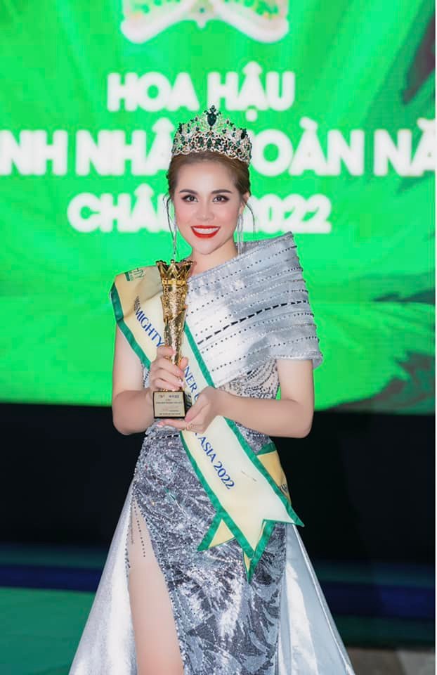 a hau bich ngoc nguoi dep thi hoa hau de chien thang su nhut nhat cua minh 2 a hau bich ngoc nguoi dep thi hoa hau de chien thang su nhut nhat cua minh 2