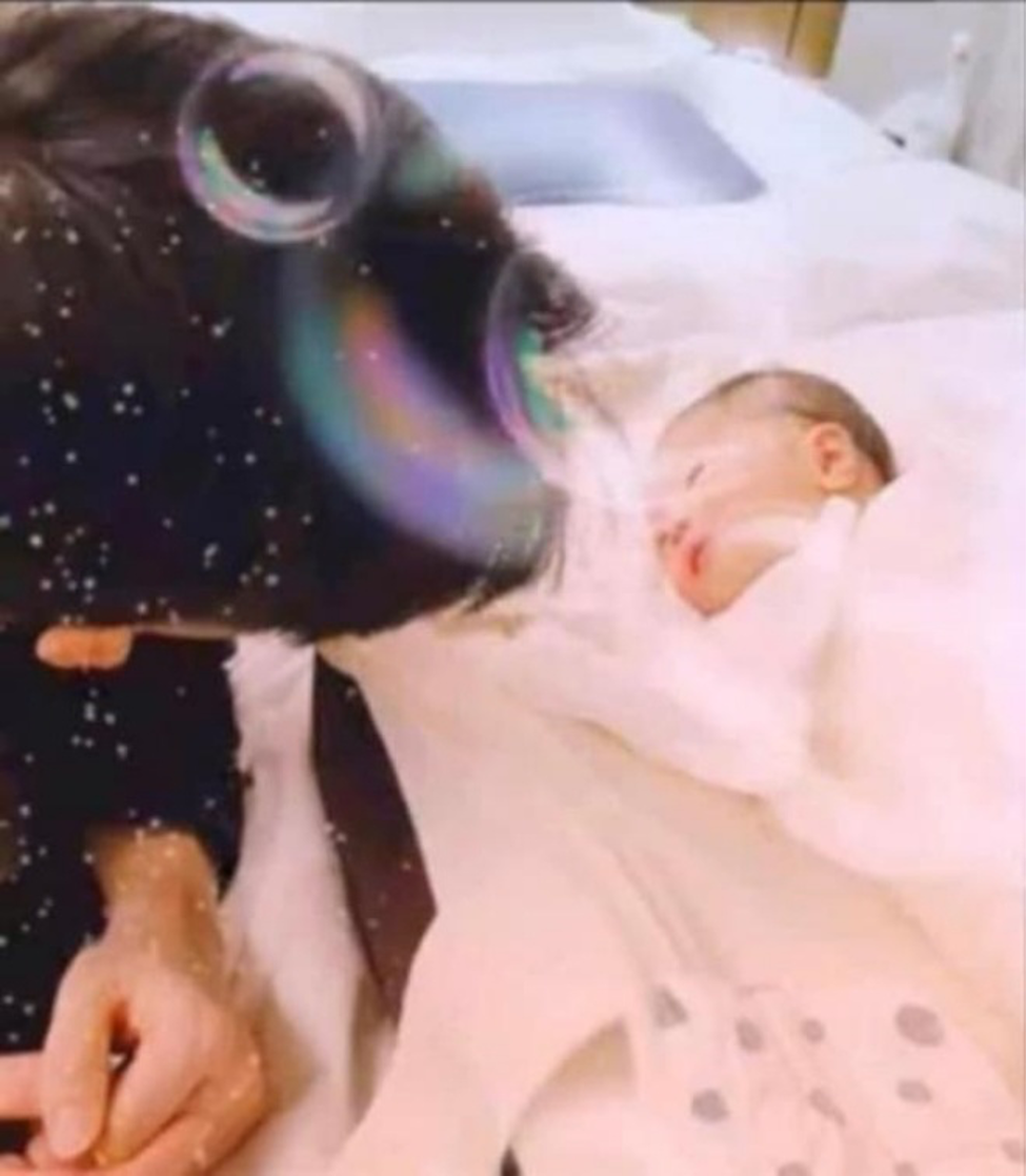 con trai hyun bin va son ye jin vua chao doi duoc 14 ngay da dinh vao kien cao 3 con trai hyun bin va son ye jin vua chao doi duoc 14 ngay da dinh vao kien cao 3