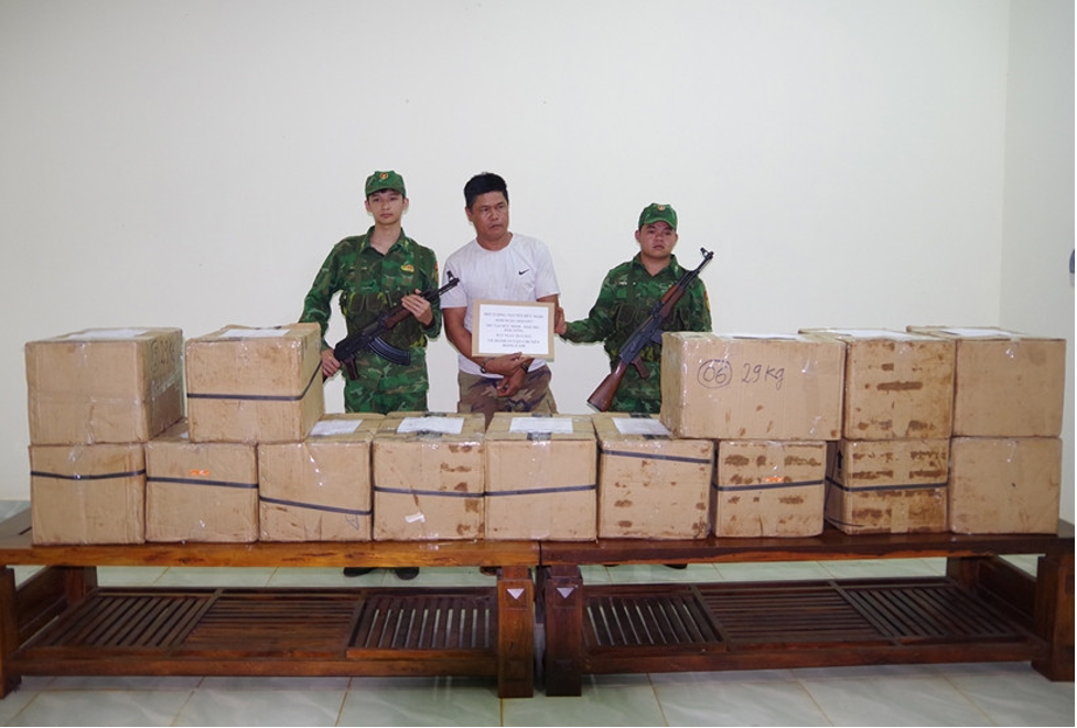 tam giam nghi pham tang tru 420 kg phao lau 21 tam giam nghi pham tang tru 420 kg phao lau 21