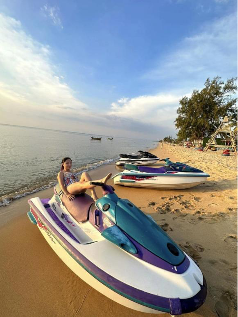 cat tuong he lo ly do tam dung cong viec mc sau 6 nam3 cat tuong he lo ly do tam dung cong viec mc sau 6 nam3