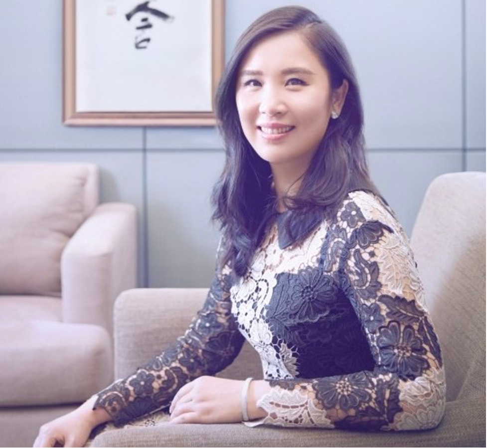 lo loat anh huynh hieu minh tinh tu voi mot nu doanh nhan giau co 2 lo loat anh huynh hieu minh tinh tu voi mot nu doanh nhan giau co 2