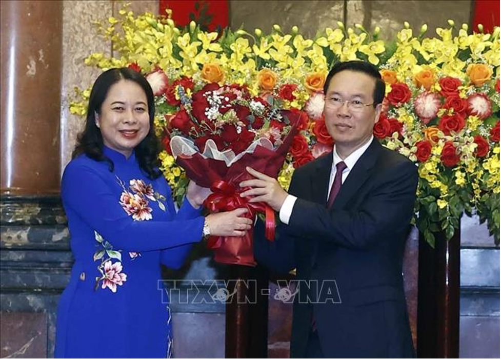 chu tich nuoc vo van thuong gap go can bo van phong chu tich nuoc1 chu tich nuoc vo van thuong gap go can bo van phong chu tich nuoc1