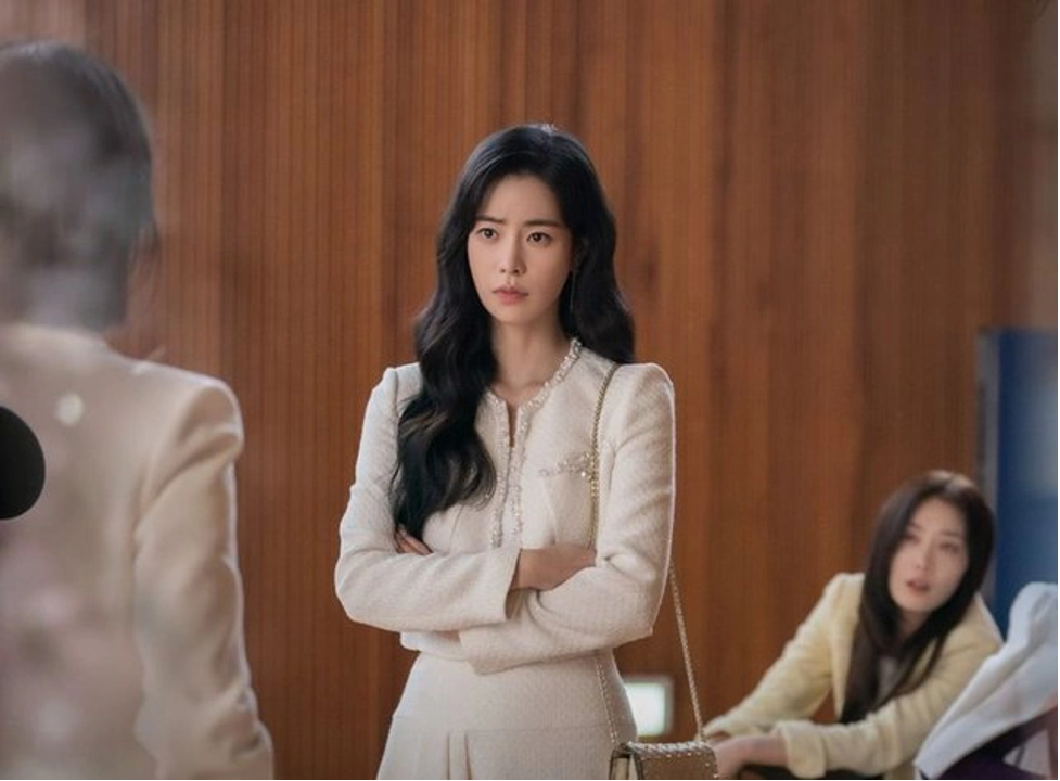 nghen ngao goc khuat sau vai ac nu cua lim ji yeon trong the glory 2 nghen ngao goc khuat sau vai ac nu cua lim ji yeon trong the glory 2