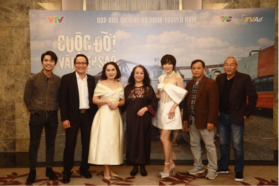 cuoc doi van dep sao cau chuyen y nghia ve nhung than phan khon kho noi xom cho ngheo 2 cuoc doi van dep sao cau chuyen y nghia ve nhung than phan khon kho noi xom cho ngheo 2