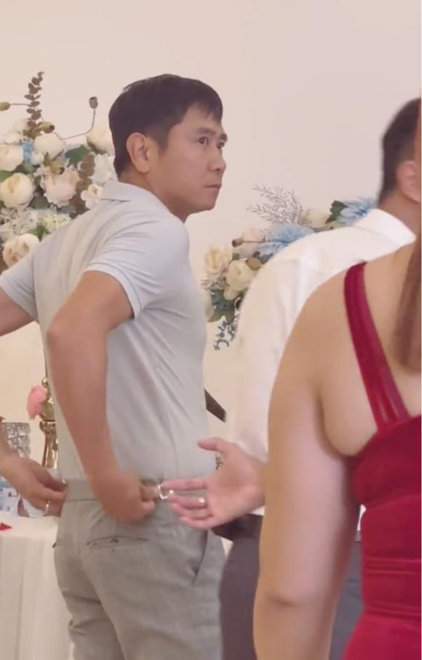 nhac si ho hoai anh hiem hoi lo dien ngoai hinh gay soc2 nhac si ho hoai anh hiem hoi lo dien ngoai hinh gay soc2