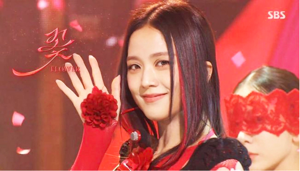 phan ung cua khan gia truoc man trinh dien cua jisoo blackpink tren san khau solo dau tien1 phan ung cua khan gia truoc man trinh dien cua jisoo blackpink tren san khau solo dau tien1