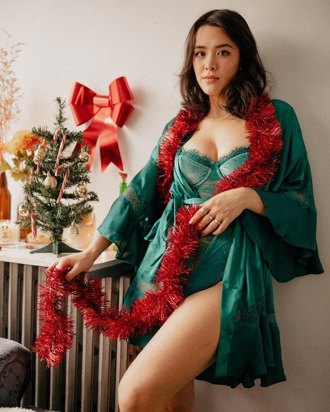 tung anh goi cam con gai chung le de nhan chi trich2 tung anh goi cam con gai chung le de nhan chi trich2