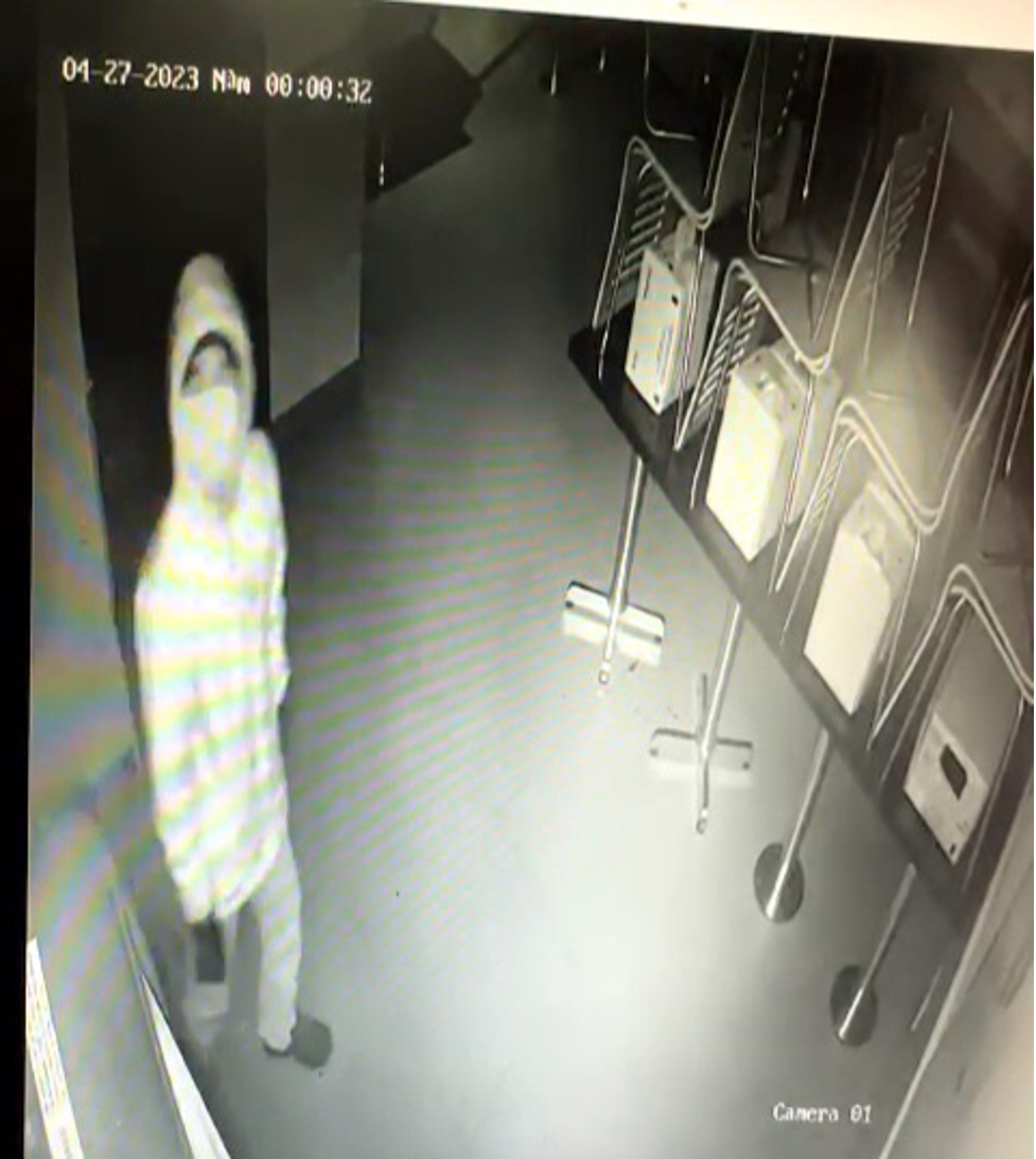 tphcm bat giu doi tuong tron trong nha ve sinh nha hang cho den dem len ra trom tai san2 tphcm bat giu doi tuong tron trong nha ve sinh nha hang cho den dem len ra trom tai san2