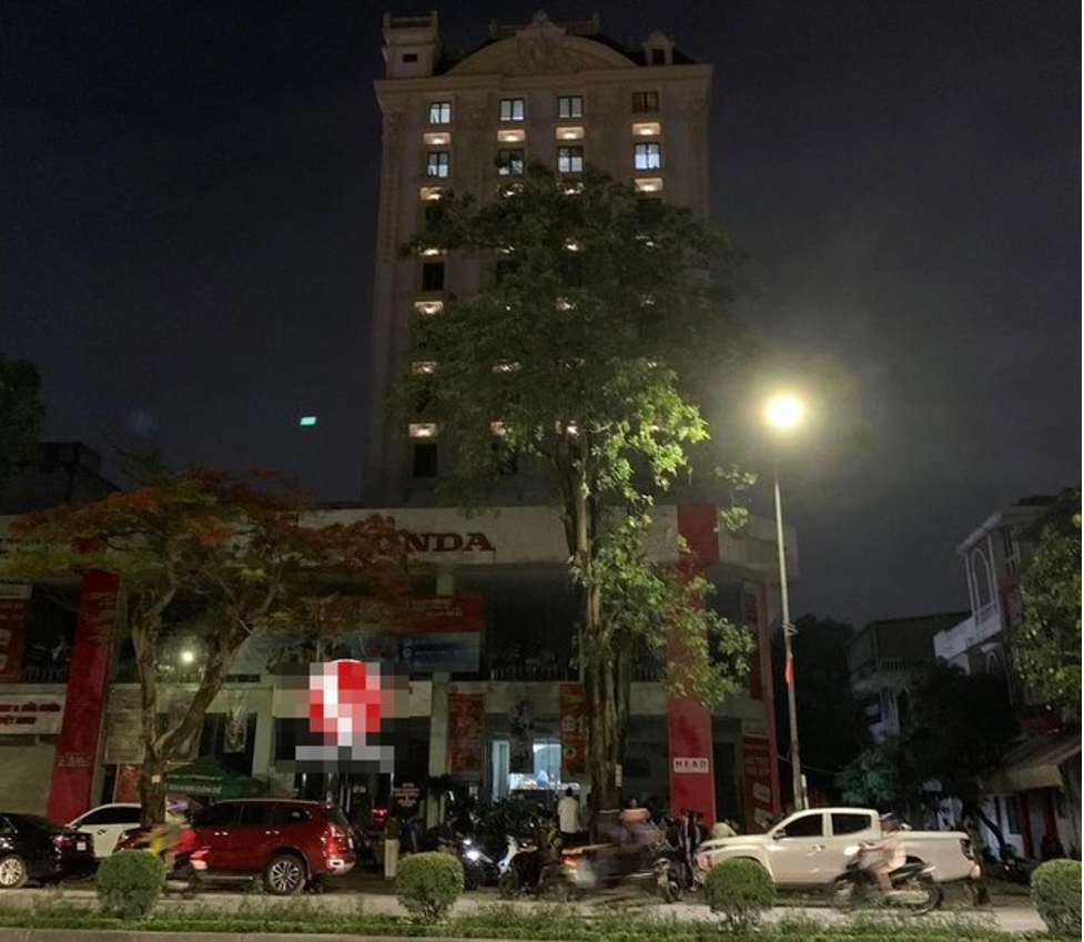 nghe an be gai 5 tuoi roi tu tang 10 xuong dat tu vong2