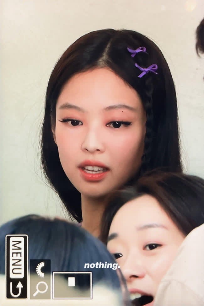 buc xuc tai su kien khung cua jennie blackpink 2