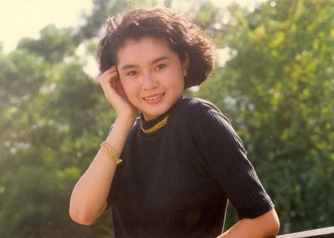 a hau tran thuc lan soc khi 52 tuoi moi biet minh la con nuoi2 a hau tran thuc lan soc khi 52 tuoi moi biet minh la con nuoi2