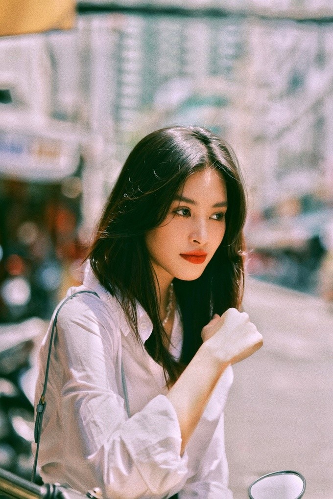 xon xao truoc bo anh dam chat hong kong cua hoa hau tieu vy xon xao truoc bo anh dam chat hong kong cua hoa hau tieu vy