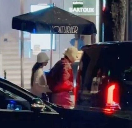 nghi van jennie blackpink va v bts hen ho tai phap5