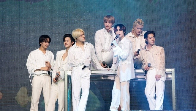 han quoc truy to ve si cua mot nhom nhac vi day fan nu nga gay xuong2 han quoc truy to ve si cua mot nhom nhac vi day fan nu nga gay xuong2