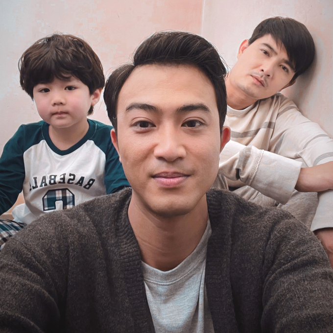 hinh anh hau truong hai huoc chua tung duoc cong bo cua phim gia dinh minh vui bat thinh linh hinh anh hau truong hai huoc chua tung duoc cong bo cua phim gia dinh minh vui bat thinh linh