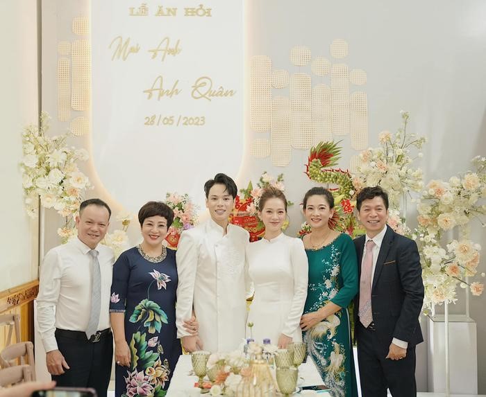 ca si jaykii va truong hoang mai anh bat ngo to chuc dam cuoi2 ca si jaykii va truong hoang mai anh bat ngo to chuc dam cuoi2