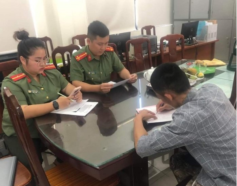 hoa binh xu phat thanh nien xuc pham csgt tren mang xa hoi1
