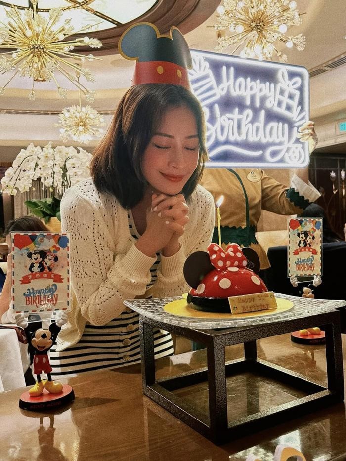 chi pu rang ro don sinh nhat tuoi 30 tai trung quoc3