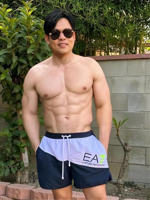 quang le xuat hien voi dien mao gay soc khien netizen tuong anh photoshop4 quang le xuat hien voi dien mao gay soc khien netizen tuong anh photoshop4
