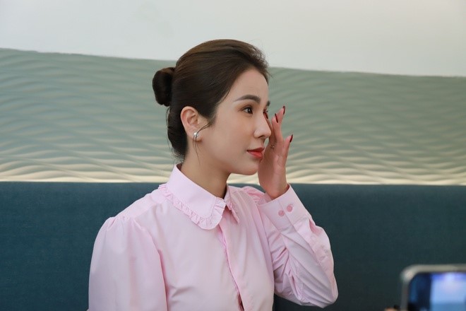diep lam anh cong khai video goi dien cho nhan vien cap duoi giua lum xum ngoai tinh diep lam anh cong khai video goi dien cho nhan vien cap duoi giua lum xum ngoai tinh