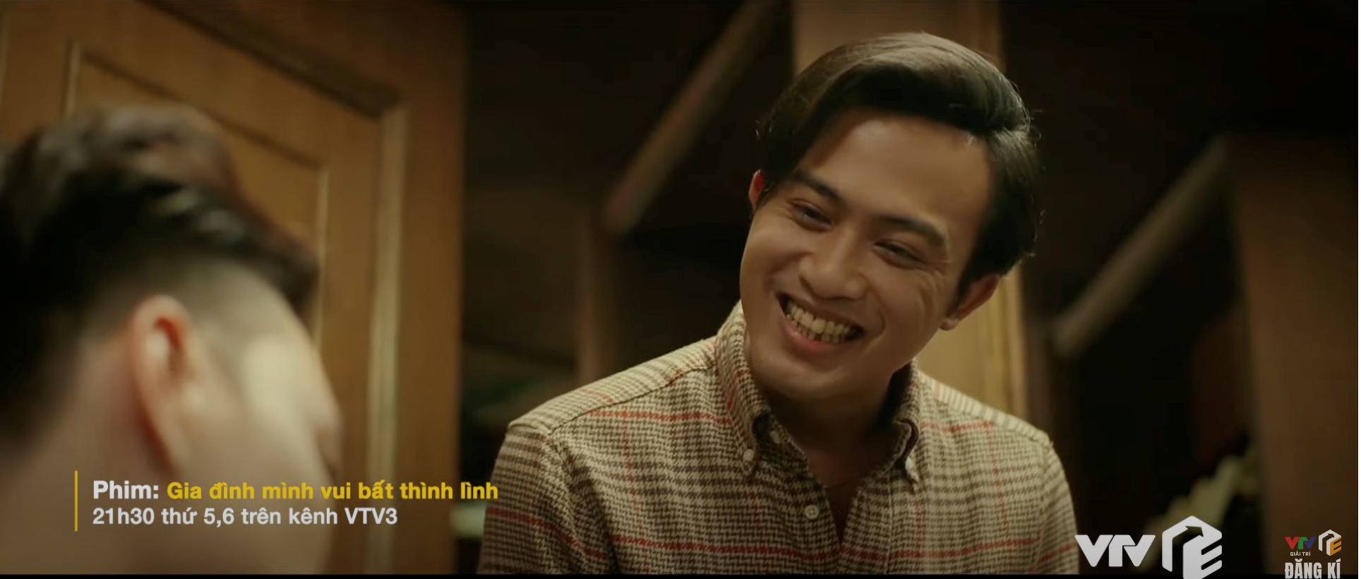 dan dien vien gia dinh minh vui bat thinh linh nhan con mua loi khen trong tap phim moi dan dien vien gia dinh minh vui bat thinh linh nhan con mua loi khen trong tap phim moi