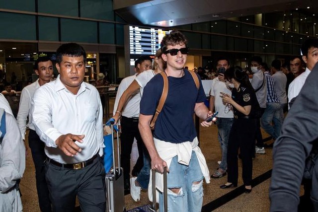 charlie puth da dat chan den viet nam san sang bung no trong le hoi am nhac sap toi2 charlie puth da dat chan den viet nam san sang bung no trong le hoi am nhac sap toi2