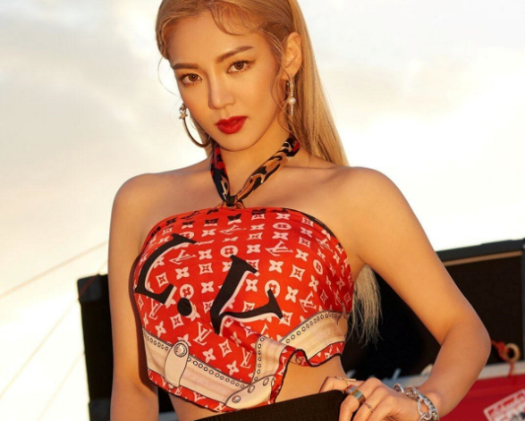 2 nu dj nguoi han chuong vay ao bo sat khien fan viet u me 2 2 nu dj nguoi han chuong vay ao bo sat khien fan viet u me 2
