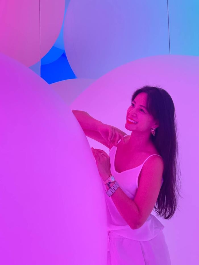 vo cu shark binh co dong thai la trong luc chong cu len xe hoa2 vo cu shark binh co dong thai la trong luc chong cu len xe hoa2
