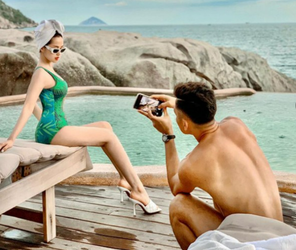 le quyen dien bikini goi cam het nac qua ong kinh cua tinh tre kem 12 tuoi11 le quyen dien bikini goi cam het nac qua ong kinh cua tinh tre kem 12 tuoi11