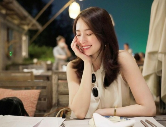 le quyen dien bikini goi cam het nac qua ong kinh cua tinh tre kem 12 tuoi15 le quyen dien bikini goi cam het nac qua ong kinh cua tinh tre kem 12 tuoi15