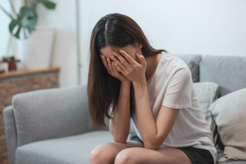 co gai bi sep xam tai hinh duc to dong nghiep khong cuu giup2 co gai bi sep xam tai hinh duc to dong nghiep khong cuu giup2