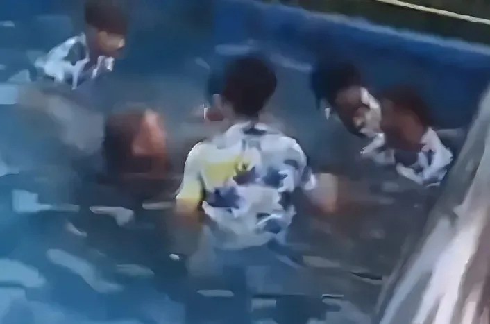 trung quoc du duoc cuu giup nguoi dan ong van tu vong do bi hut vao cong thoat nuoc o be boi trung quoc du duoc cuu giup nguoi dan ong van tu vong do bi hut vao cong thoat nuoc o be boi