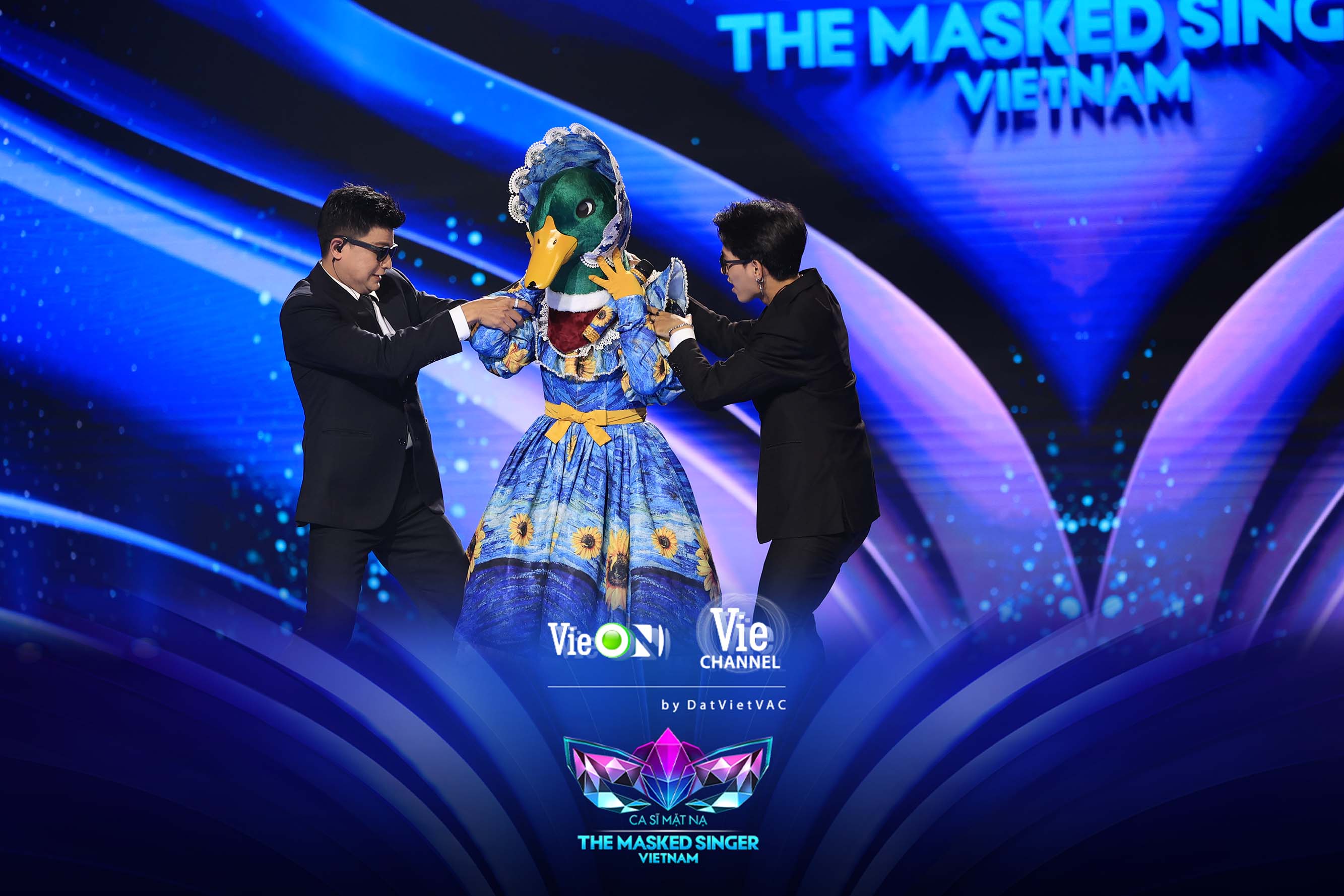 tap 3 the masked singer vietnam mua 2 madame vit lo dien la nu ca si khanh linh chuot cherry di tiep vong 2 tap 3 the masked singer vietnam mua 2 madame vit lo dien la nu ca si khanh linh chuot cherry di tiep vong 2