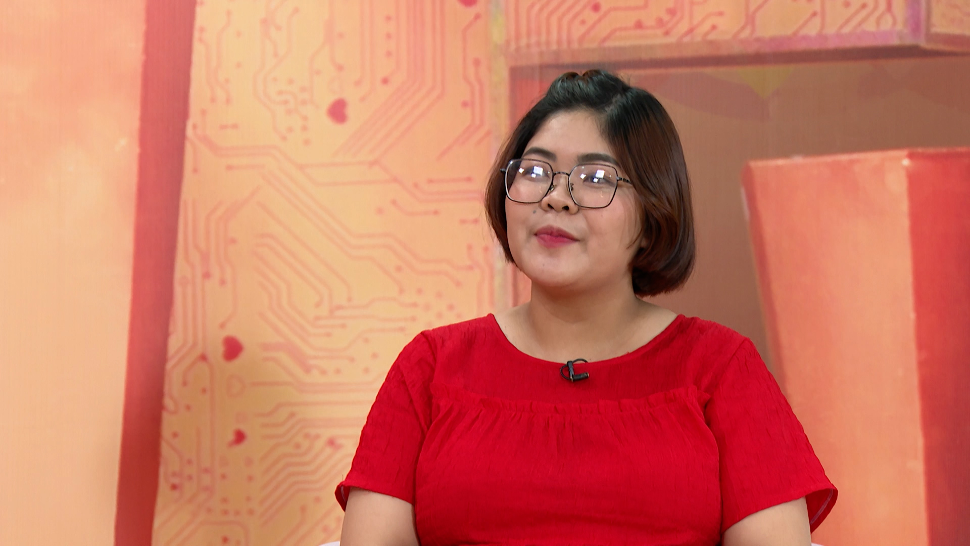 co gai xinh dep noi doi gia dinh de len hen ho voi anh quan nhan va cai ket nga ngua co gai xinh dep noi doi gia dinh de len hen ho voi anh quan nhan va cai ket nga ngua