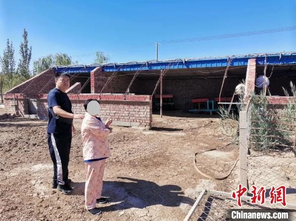 trung quoc cap vo chong bao mau lay trom thoi vang cua chu roi chon trong chuong cuu2 trung quoc cap vo chong bao mau lay trom thoi vang cua chu roi chon trong chuong cuu2