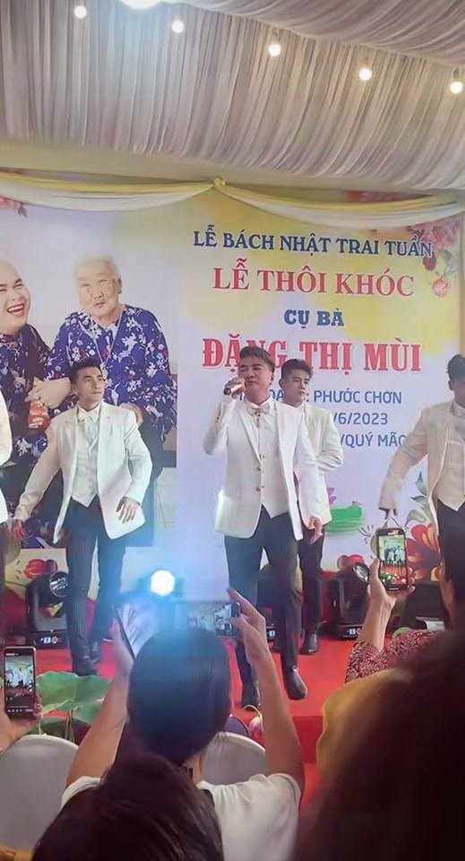 dong thai cua dam vinh hung sau on ao di hat o le thoi khoc5