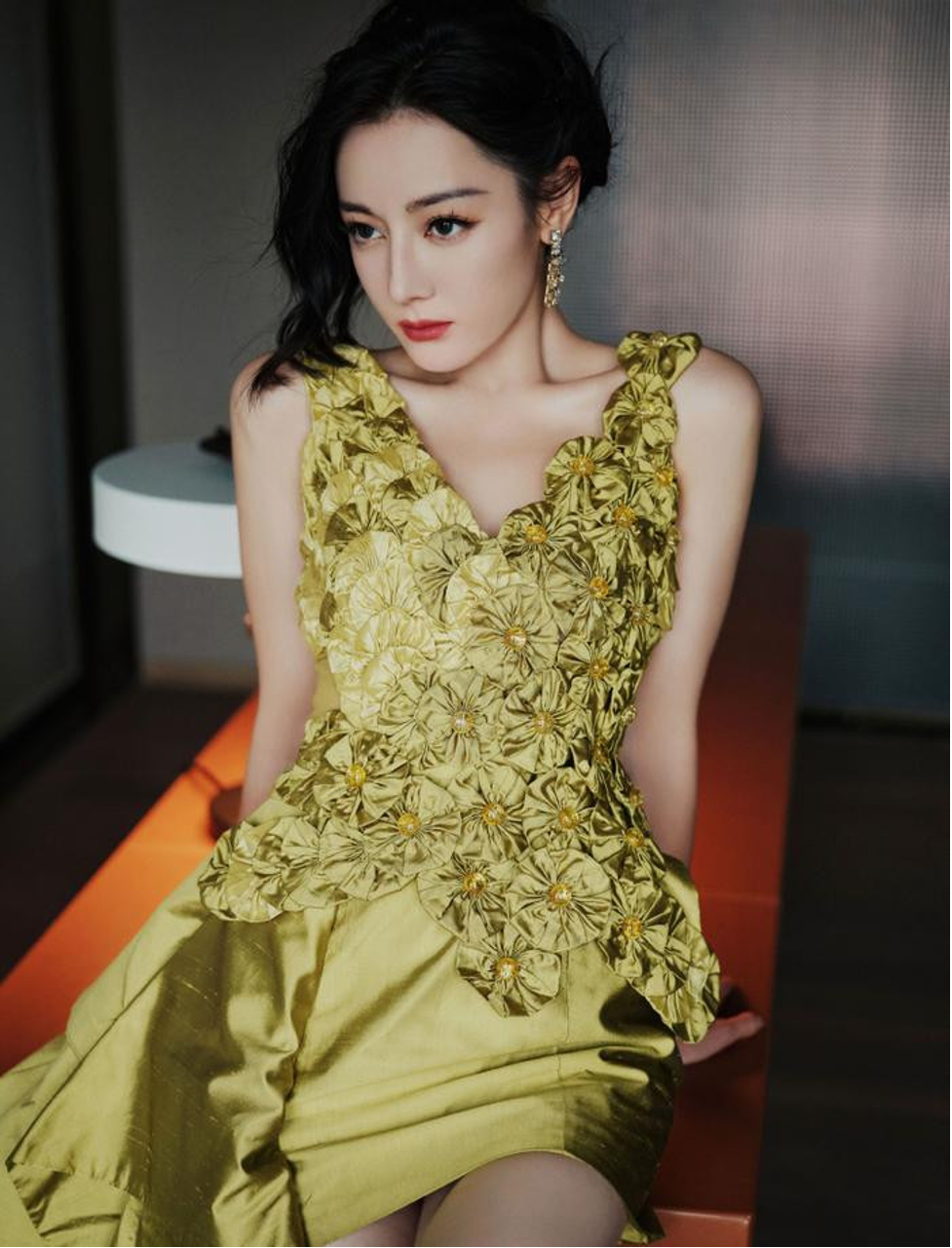 tin tuc sao hoa ngu moi nhat ngay 179 nhan sac gay soc cua quach bich dinh sau khi lay chong trang hoa4