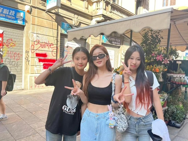 tin tuc sao hoa ngu moi nhat ngay 21 9 trieu lo tu tu tin khoe mat moc giua duong pho3 tin tuc sao hoa ngu moi nhat ngay 21 9 trieu lo tu tu tin khoe mat moc giua duong pho3