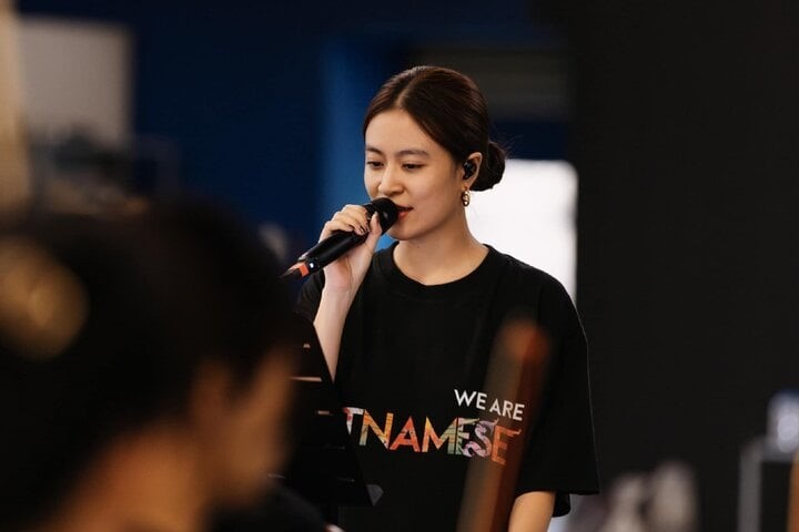 hoang thuy linh giai dap ly do gioi han do tuoi tre em trong concert1 hoang thuy linh giai dap ly do gioi han do tuoi tre em trong concert1