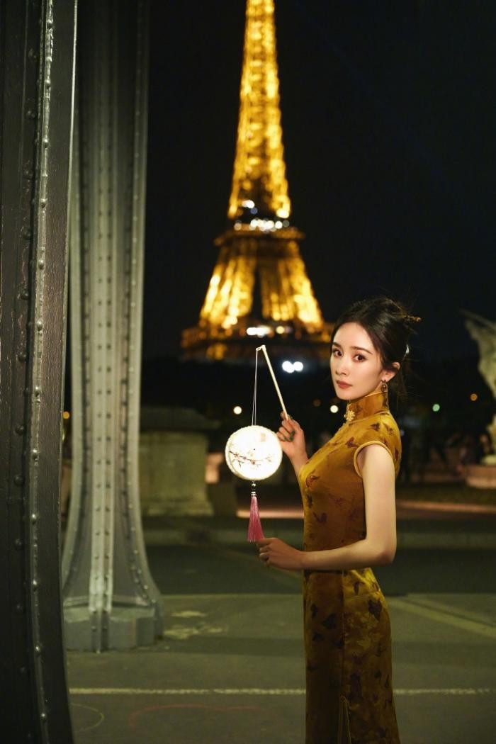 tin tuc sao hoa ngu moi nhat ngay 7 10 duong tu dep thang hang o phuong troi au3