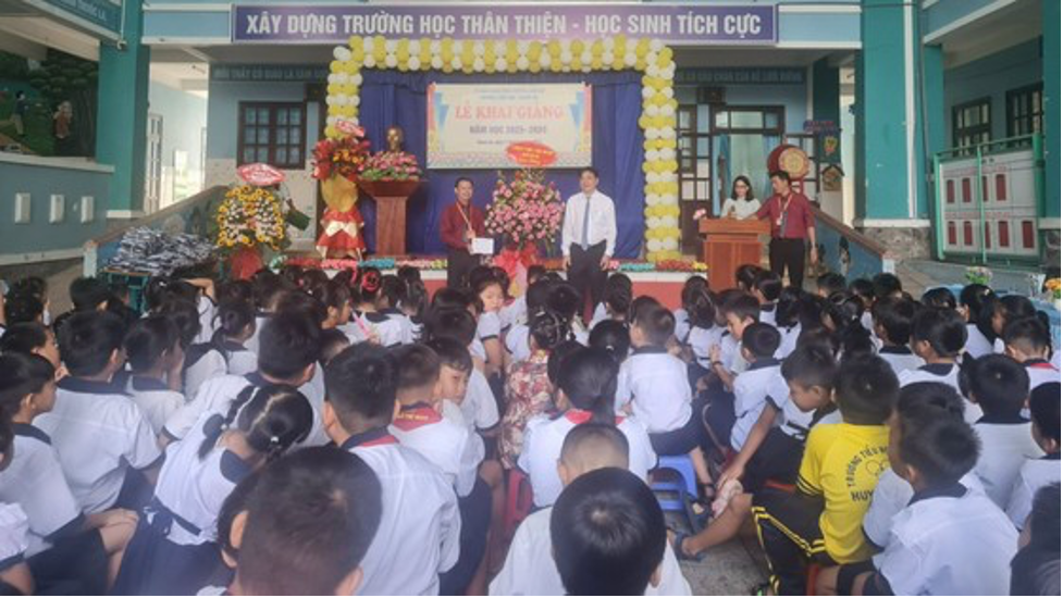 de xuat tang thu nhap cho giao vien tieu hoc day chuong trinh giao duc pho thong moi tai tp hcm