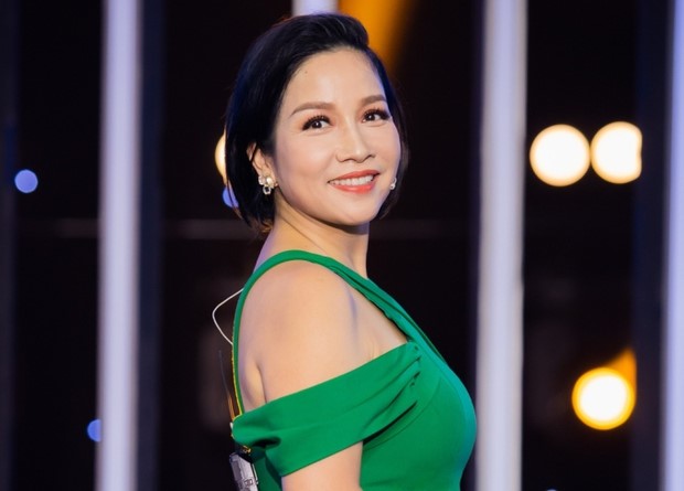 hoc van dang nguong mo cua nhung chi dep trong show dap gio nguoi la thu khoa nguoi thanh thao 4 ngon ngu1 hoc van dang nguong mo cua nhung chi dep trong show dap gio nguoi la thu khoa nguoi thanh thao 4 ngon ngu1