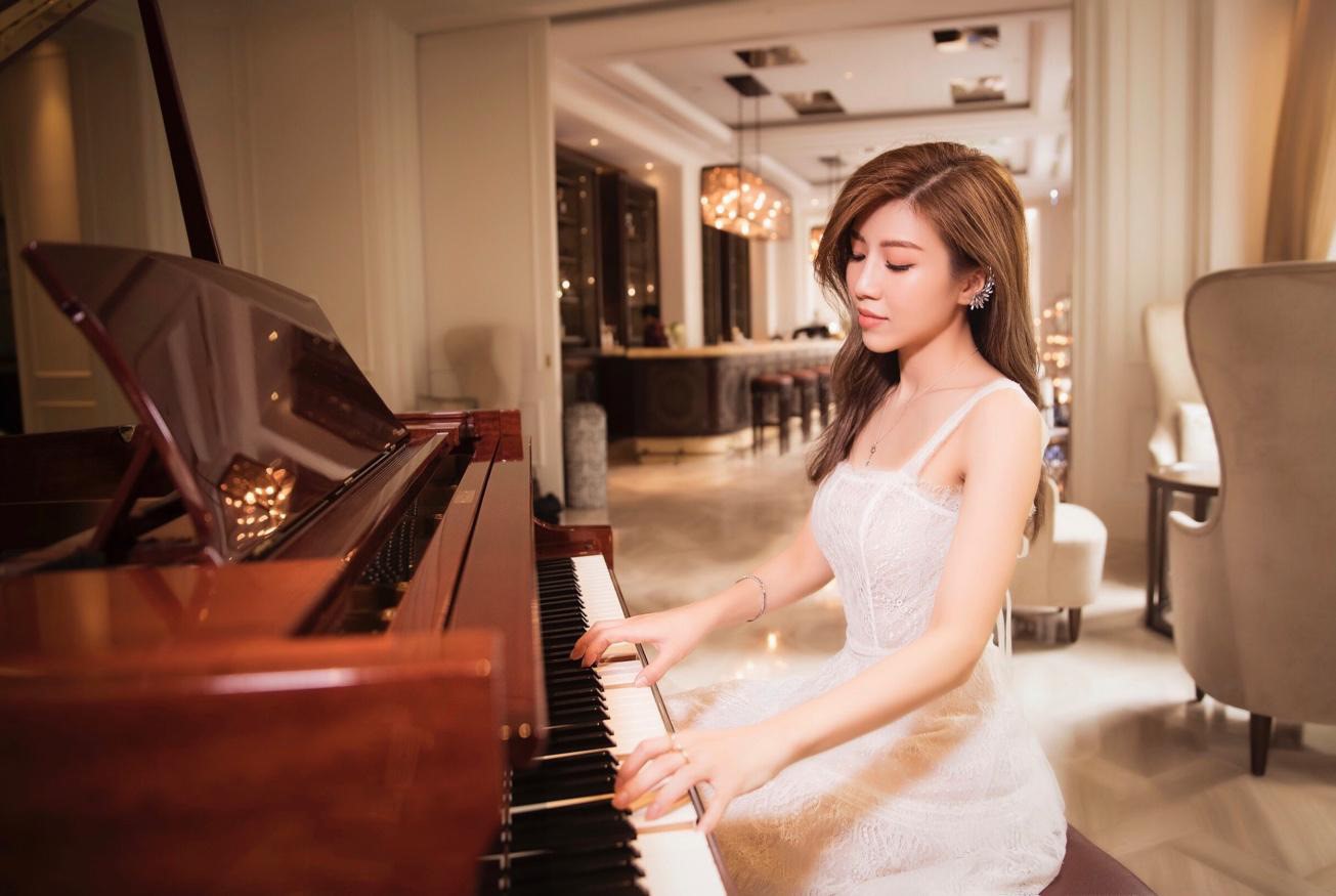 hoc van dang nguong mo cua nhung chi dep trong show dap gio nguoi la thu khoa nguoi thanh thao 4 ngon ngu3 hoc van dang nguong mo cua nhung chi dep trong show dap gio nguoi la thu khoa nguoi thanh thao 4 ngon ngu3