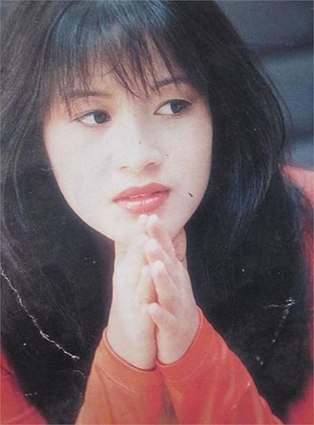 me dam nhan sac xinh dep trong treo cua diva hong nhung thuo moi vao nghe3