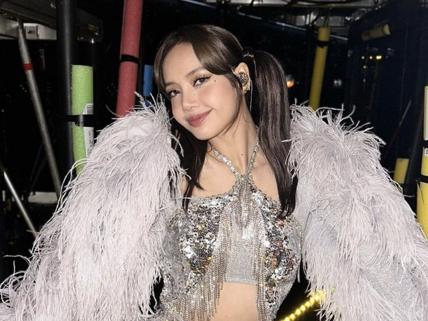 nghi van lisa blackpink bi phong sat tai trung quoc