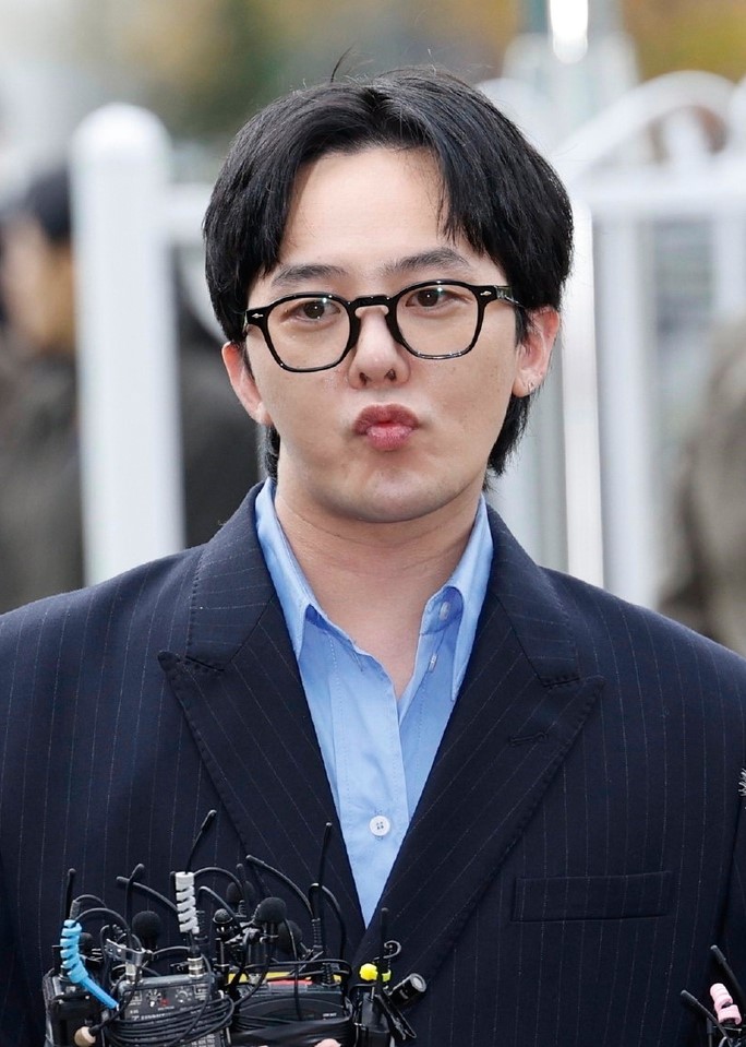 g dragon bi nem da vi cu xu ngao man cau tra loi phong vien gay chu y6 g dragon bi nem da vi cu xu ngao man cau tra loi phong vien gay chu y6